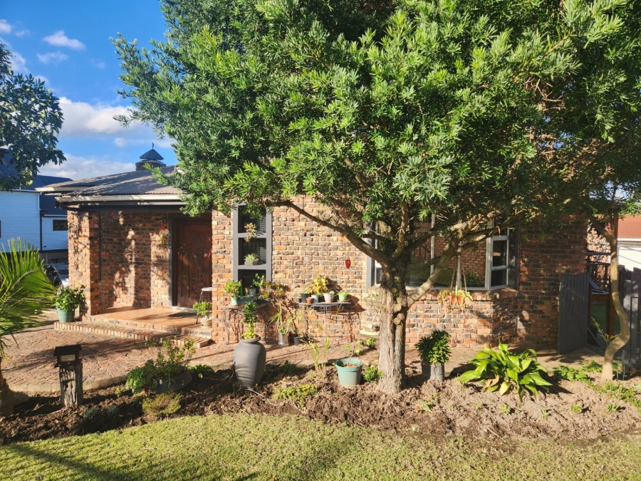 4 Bedroom Property for Sale in Rooi Rivier Rif Western Cape